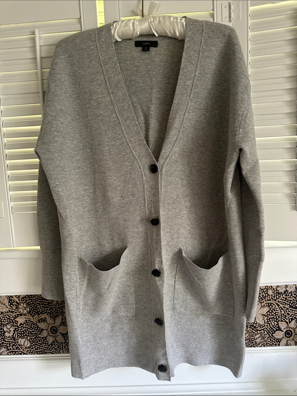 J. Crew Women’s Gray V-Neck Button Cardigan Sweater size small